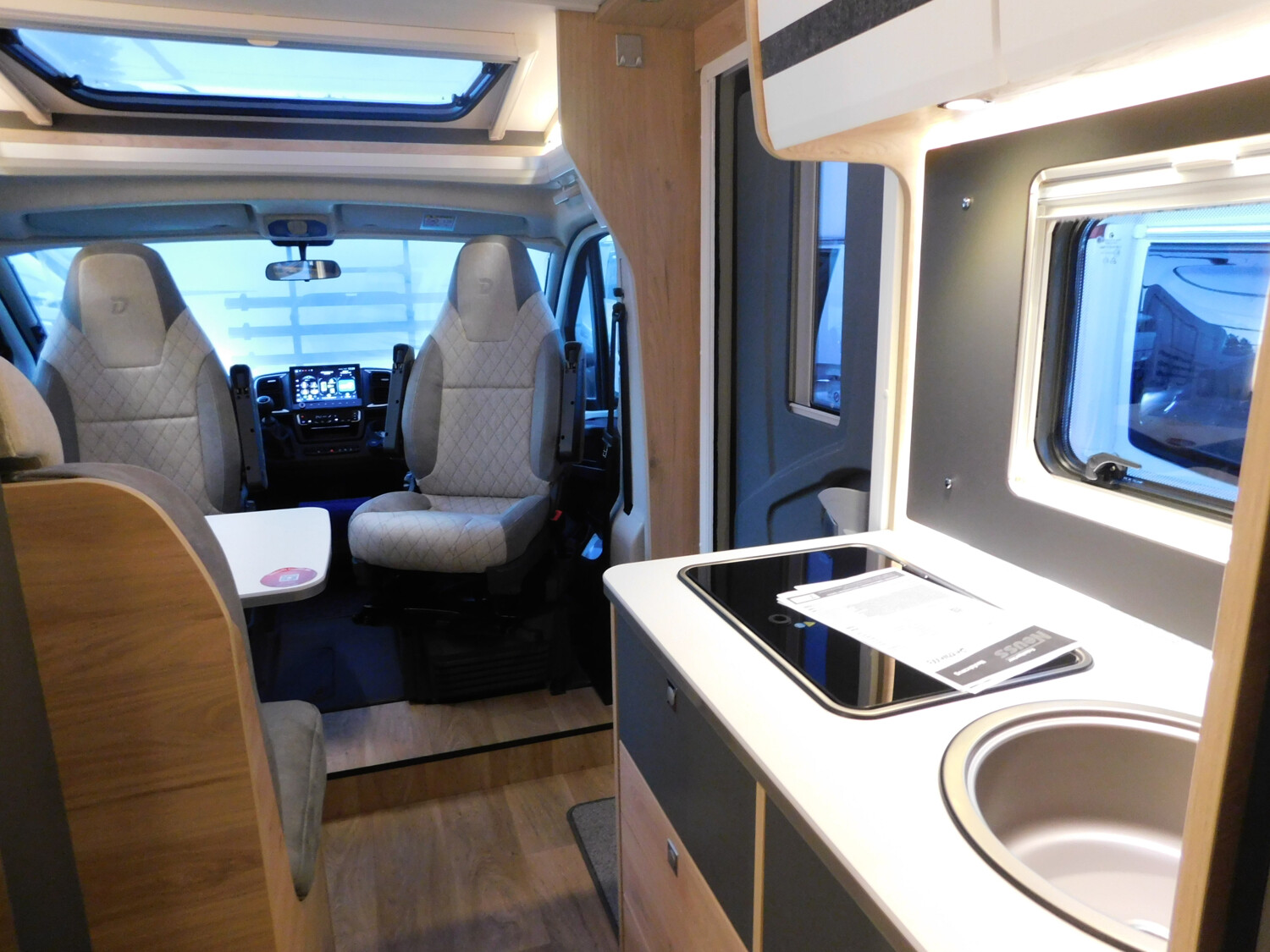 Dethleffs Globebus Camp T 4 Navi/RFK, Markise, LED-Scheinw - Dethleffs Reisemobil 2025 - Bild 10 Dethleffs Globebus Camp T 4 Navi/RFK, Markise, LED-Scheinw - Bild 10