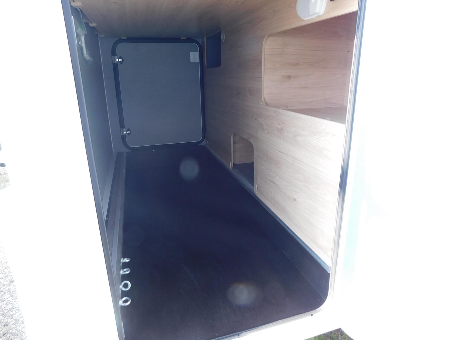 Dethleffs Just Camp T 6812 EB 8G-Automatik, Hubbett - Dethleffs Reisemobil 2025 - Bild 16 Dethleffs Just Camp T 6812 EB 8G-Automatik, Hubbett - Bild 16