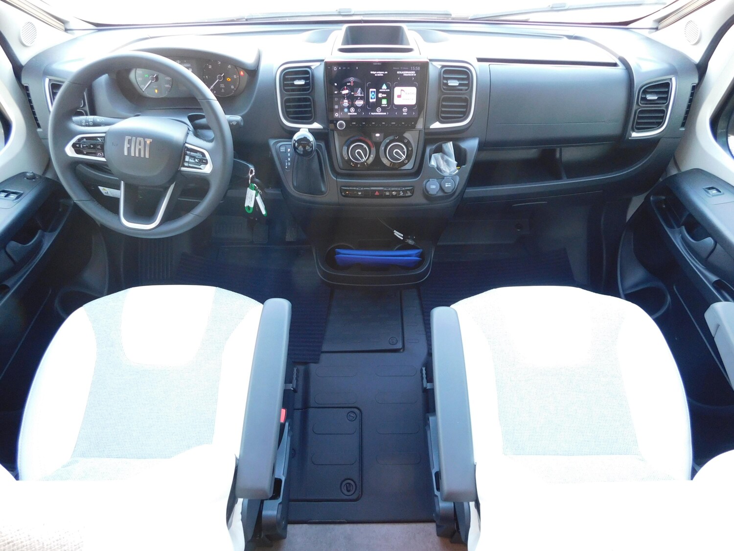 Dethleffs Just Camp T 6812 EB 8G-Automatik, Hubbett - Dethleffs Reisemobil 2025 - Bild 17 Dethleffs Just Camp T 6812 EB 8G-Automatik, Hubbett - Bild 17