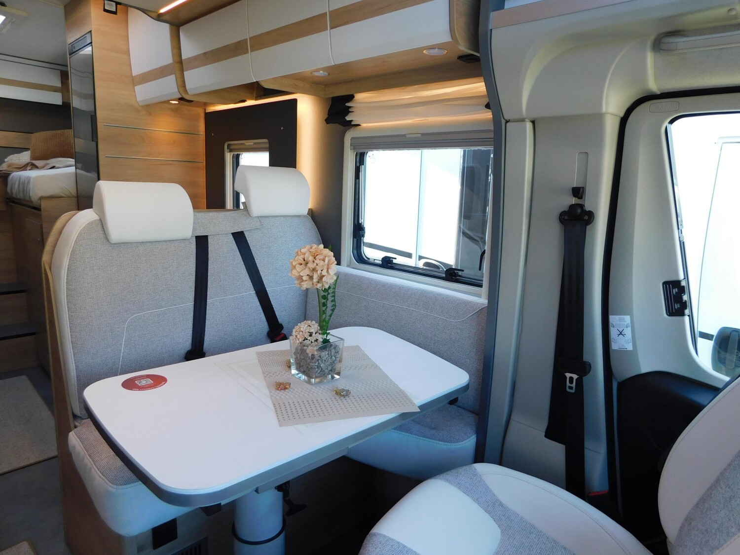 Dethleffs Just Camp T 6812 EB 8G-Automatik, Hubbett - Dethleffs Reisemobil 2025 - Bild 6 Dethleffs Just Camp T 6812 EB 8G-Automatik, Hubbett - Bild 6