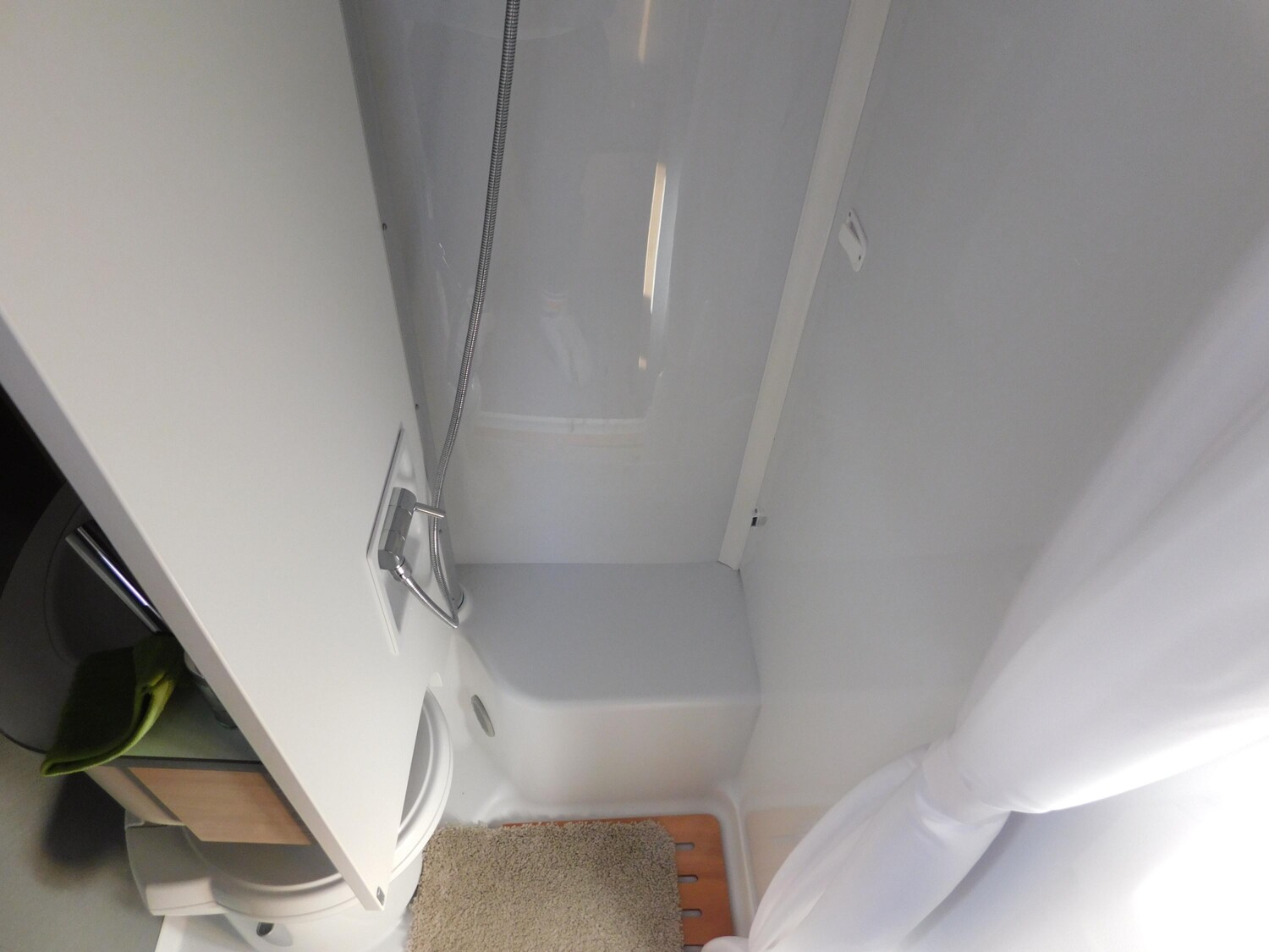 Dethleffs Just Camp T 6812 EB Chassis-&Winterpakt, SAT+TV - Bild 12