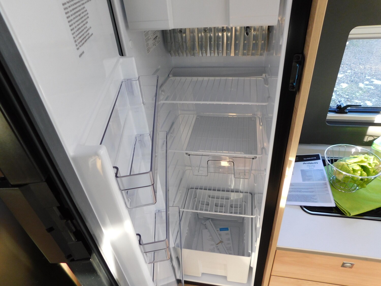 Dethleffs Just Camp T 6812 EB Chassis-&Winterpakt, SAT+TV - Bild 14