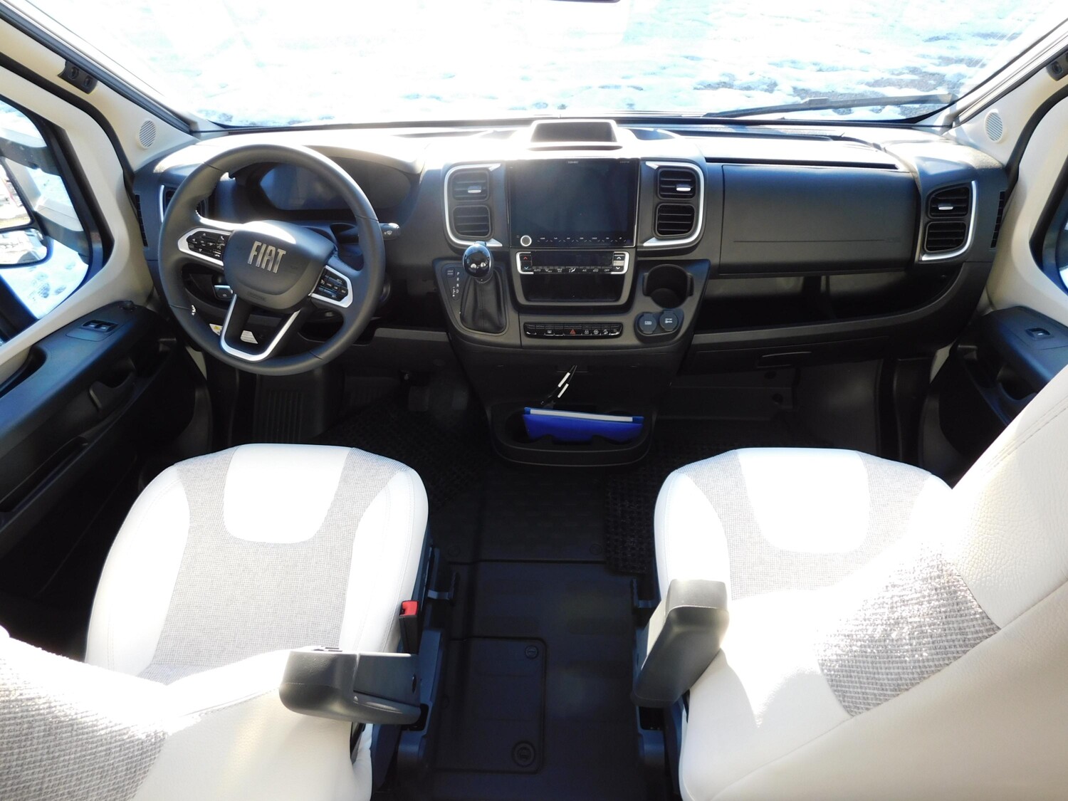 Dethleffs Just Camp T 6812 EB Chassis-&Winterpakt, SAT+TV - Bild 5