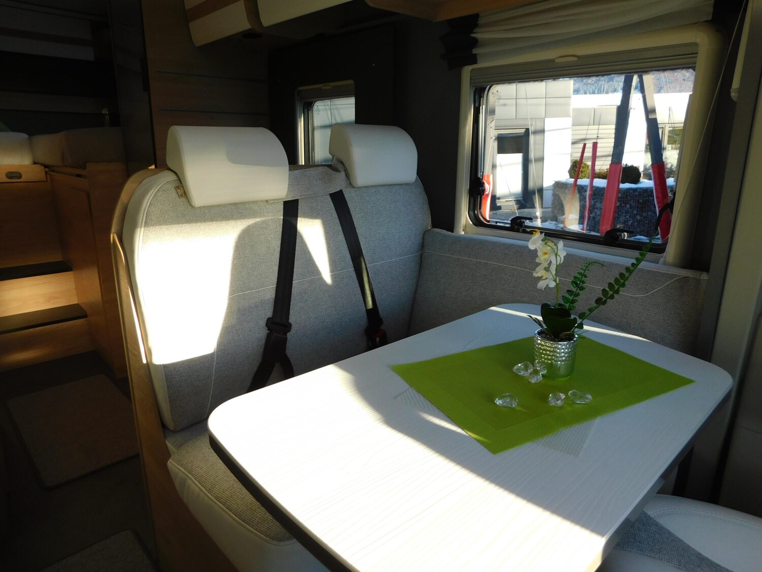 Dethleffs Just Camp T 6812 EB Chassis-&Winterpakt, SAT+TV - Bild 8