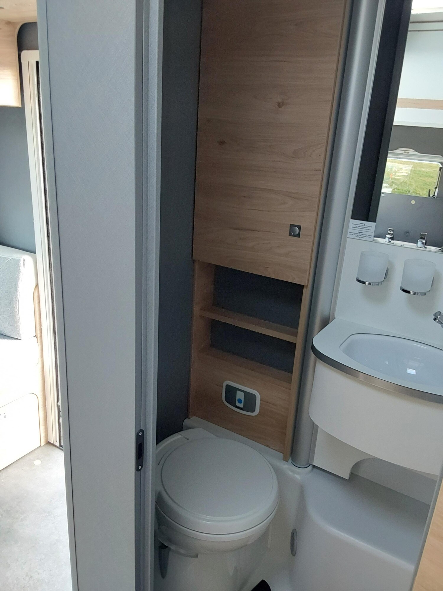 Dethleffs Just Camp Active T 6812 EB 4 Schlafpl. 2x Isofix - Bild 14