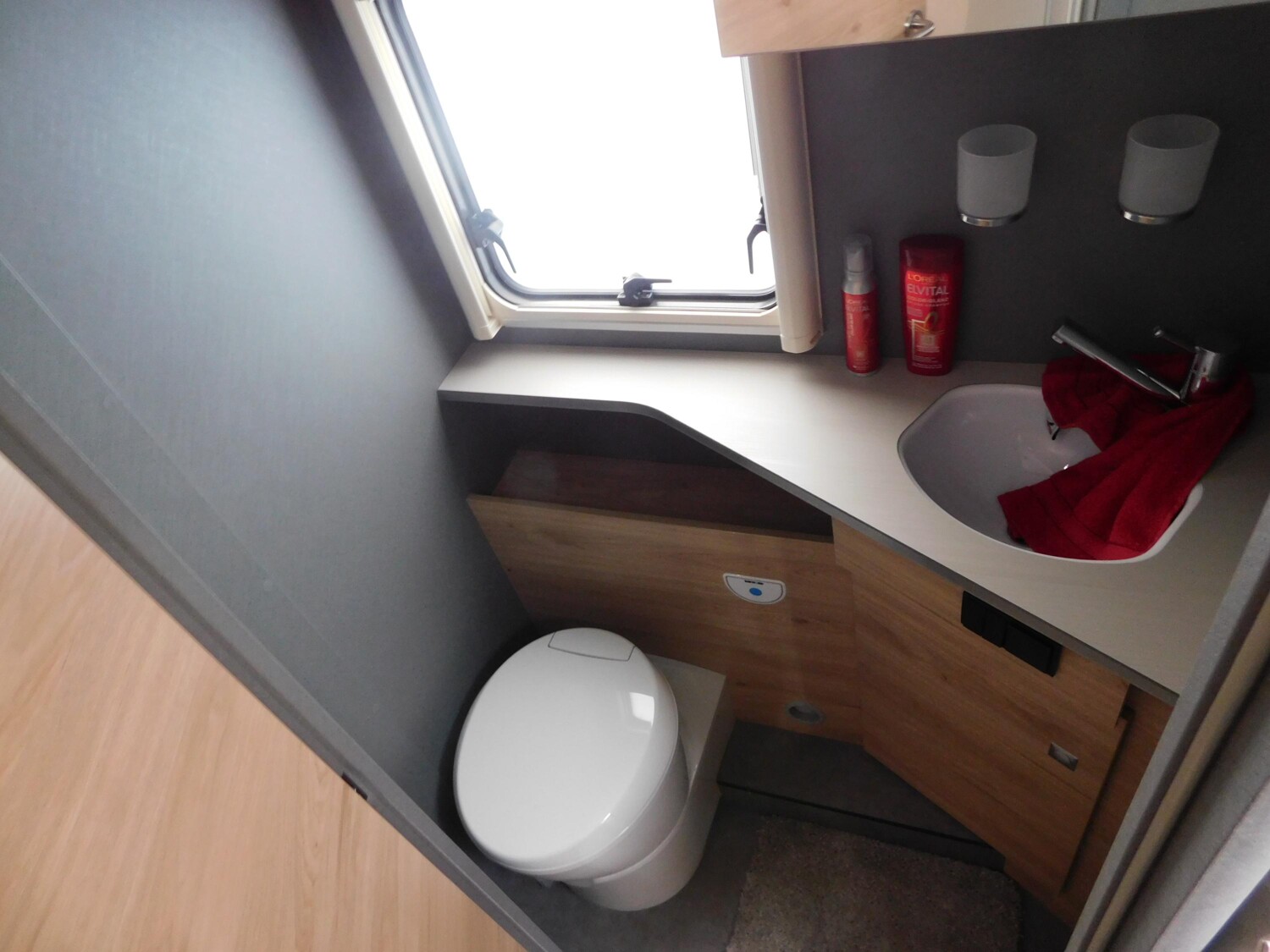 Dethleffs Just Camp T 7052 EB Active-Pkt,Hubbett,Voll-LED - Dethleffs Reisemobil 2025 - Bild 13 Dethleffs Just Camp T 7052 EB Active-Pkt,Hubbett,Voll-LED - Bild 13