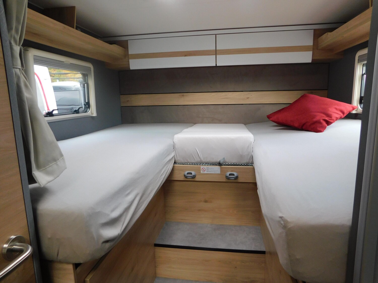 Dethleffs Just Camp T 7052 EB Active-Pkt,Hubbett,Voll-LED - Dethleffs Reisemobil 2025 - Bild 8 Dethleffs Just Camp T 7052 EB Active-Pkt,Hubbett,Voll-LED - Bild 8