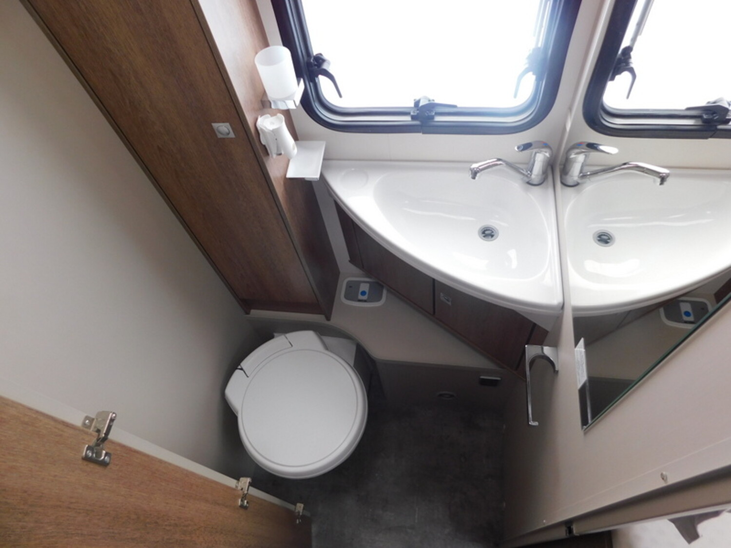 Dethleffs Trend  T 7057 EB Hubbett, Navi+RFK, Markise, uvm - Dethleffs Reisemobil 2020 - Bild 10 Dethleffs Trend  T 7057 EB Hubbett, Navi+RFK, Markise, uvm - Bild 10