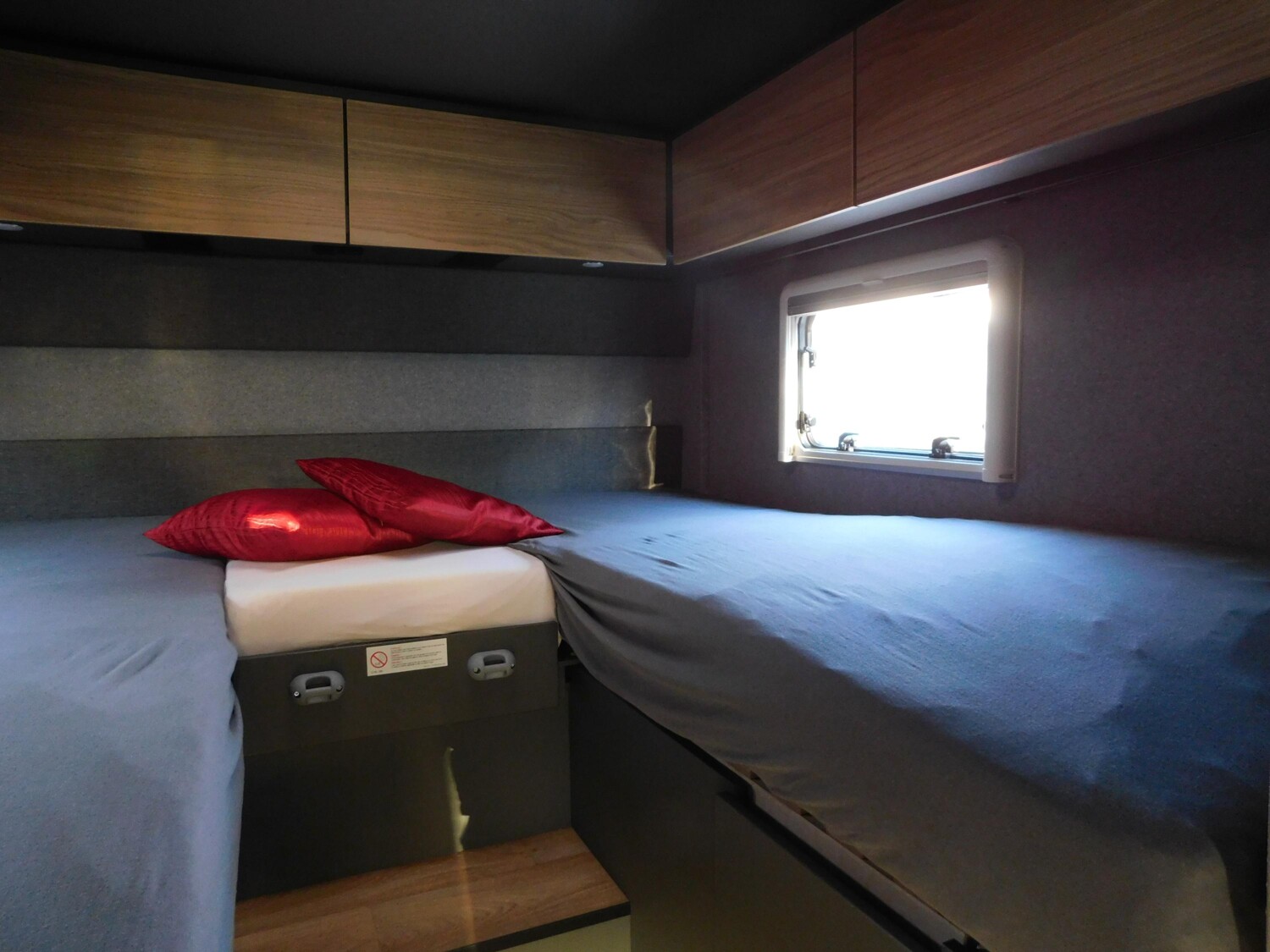 Dethleffs Trend T 7057 EB Hubbett+Winterpaket+180PS/Autom. - Bild 10