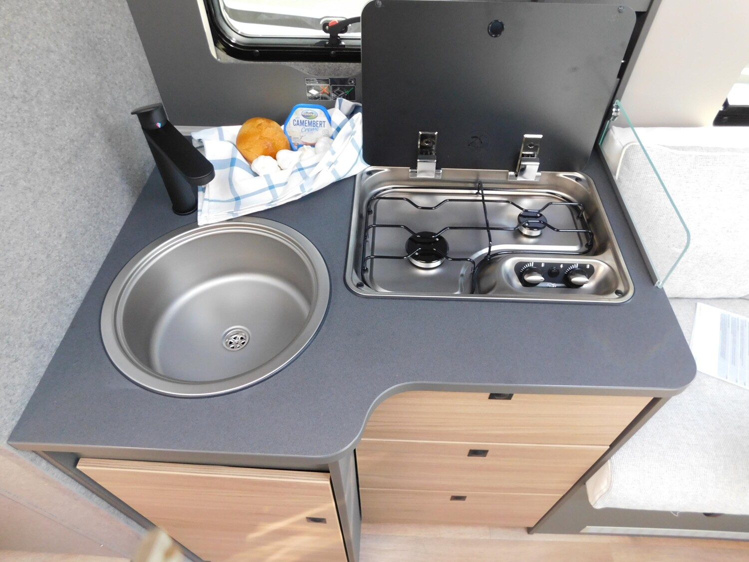 Dethleffs Trend T 7057 EBL ALDE, Backofen, SAT+TV, ACC - Bild 12