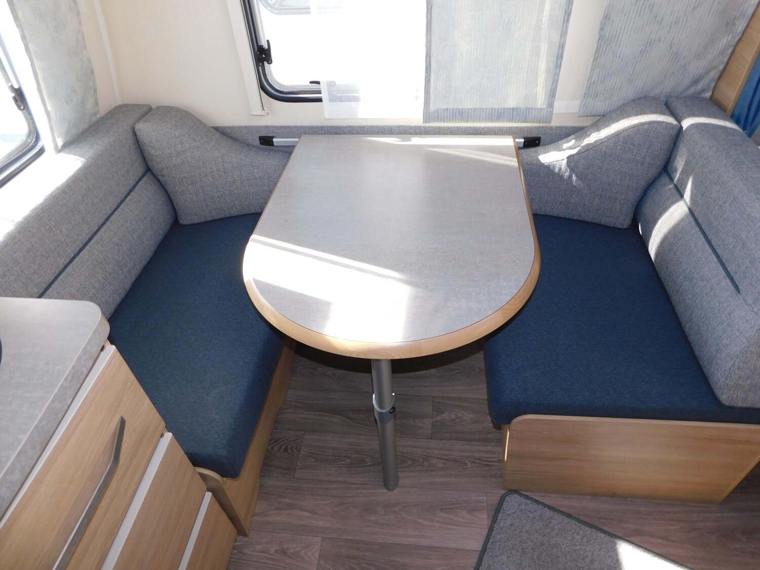 Fendt Bianco Activ 390 FHS Mover, Vorzelt, DuoControl - Bild 12