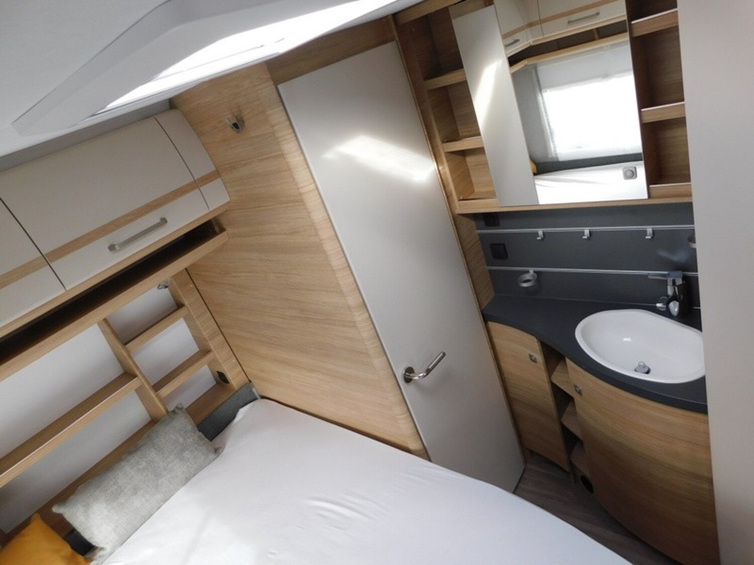 Fendt Bianco Activ 445 SFB Mover Smart A, ATC, Duo-Control - Fendt Caravan 2025 - Bild 9 Fendt Bianco Activ 445 SFB Mover Smart A, ATC, Duo-Control - Bild 9