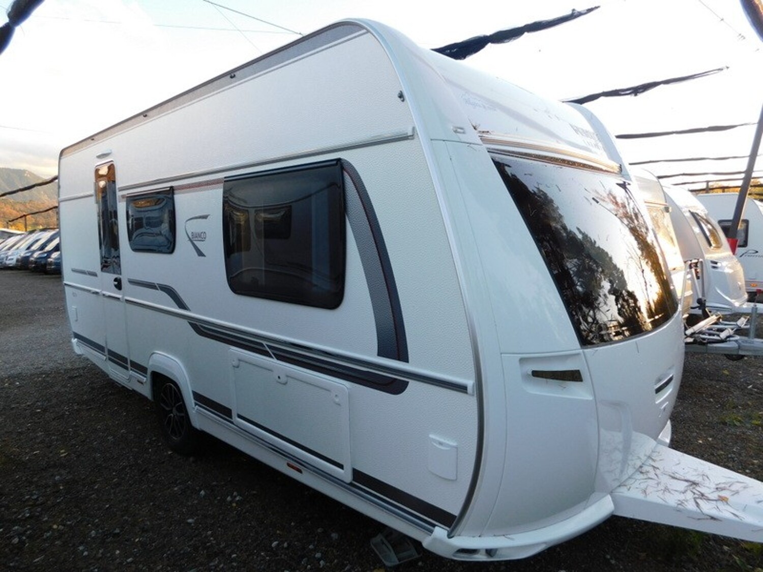 Fendt Bianco Activ 465 SGE Vorzelt, SAT+TV, 1800 kg,