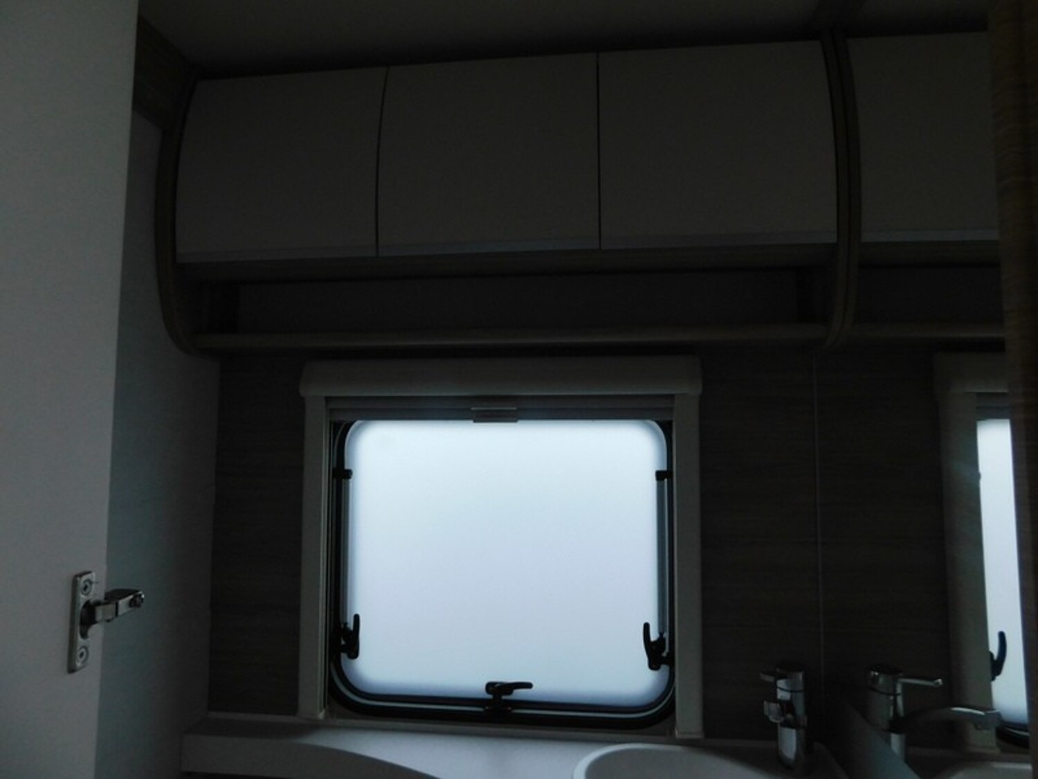 Fendt Bianco Activ 465 SGE Vorzelt, SAT+TV, 1800 kg, - Fendt Caravan 2022 - Bild 13 Fendt Bianco Activ 465 SGE Vorzelt, SAT+TV, 1800 kg, - Bild 13