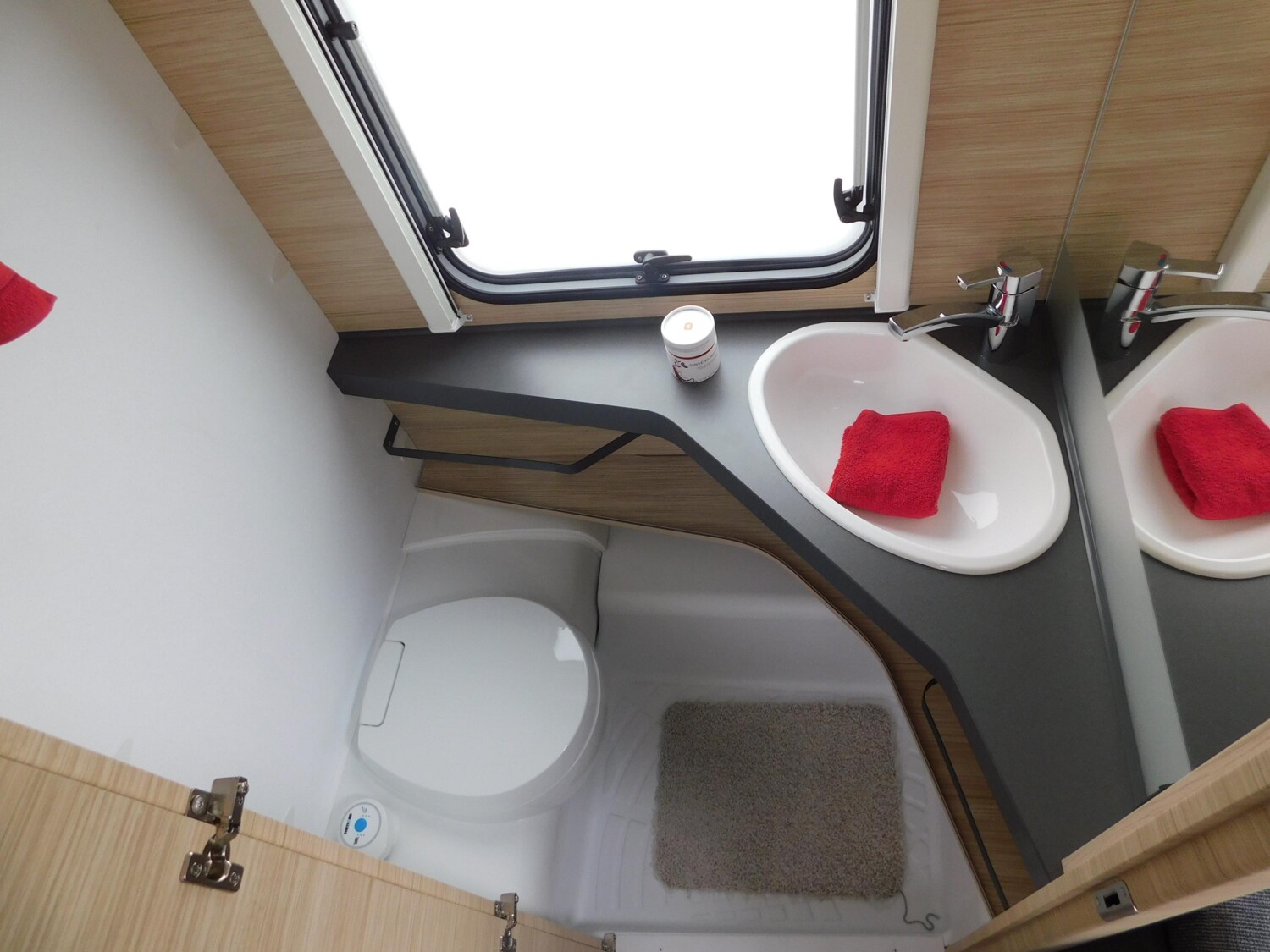 Fendt Apero 495 SKM MJ26 ! TV-Halter,2T-Achse,45L Tank - Bild 18