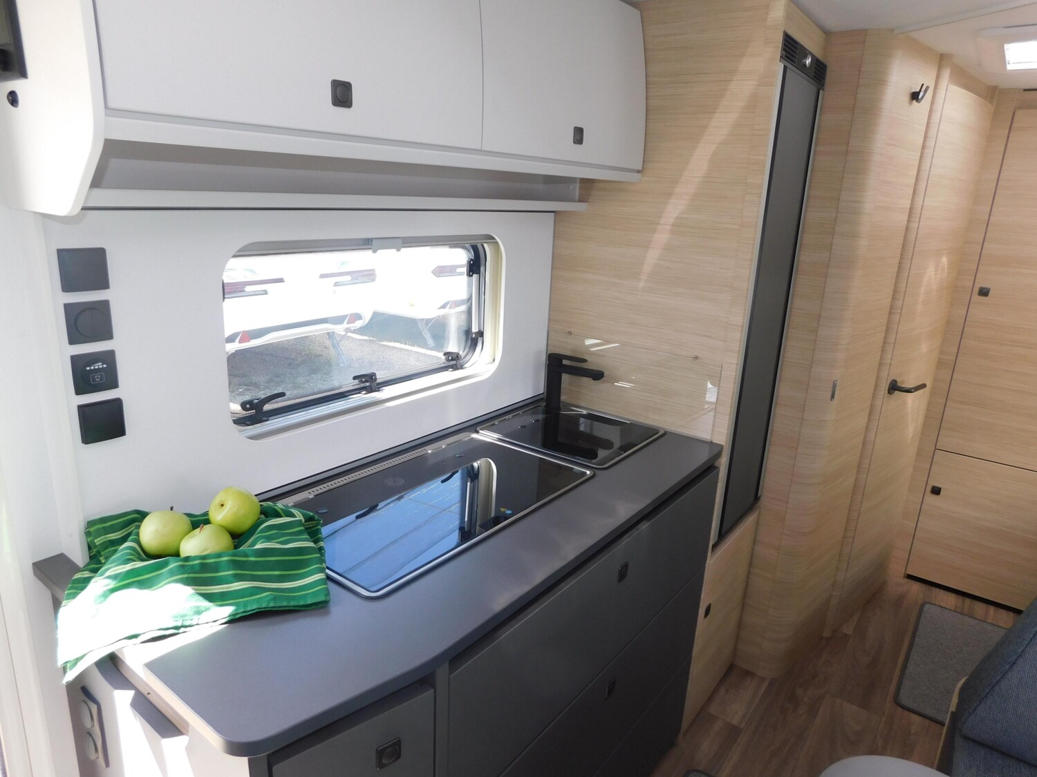 Fendt Apero Activ 560 SKM Combi6E, Fußbodenheizung, 2T - Bild 10