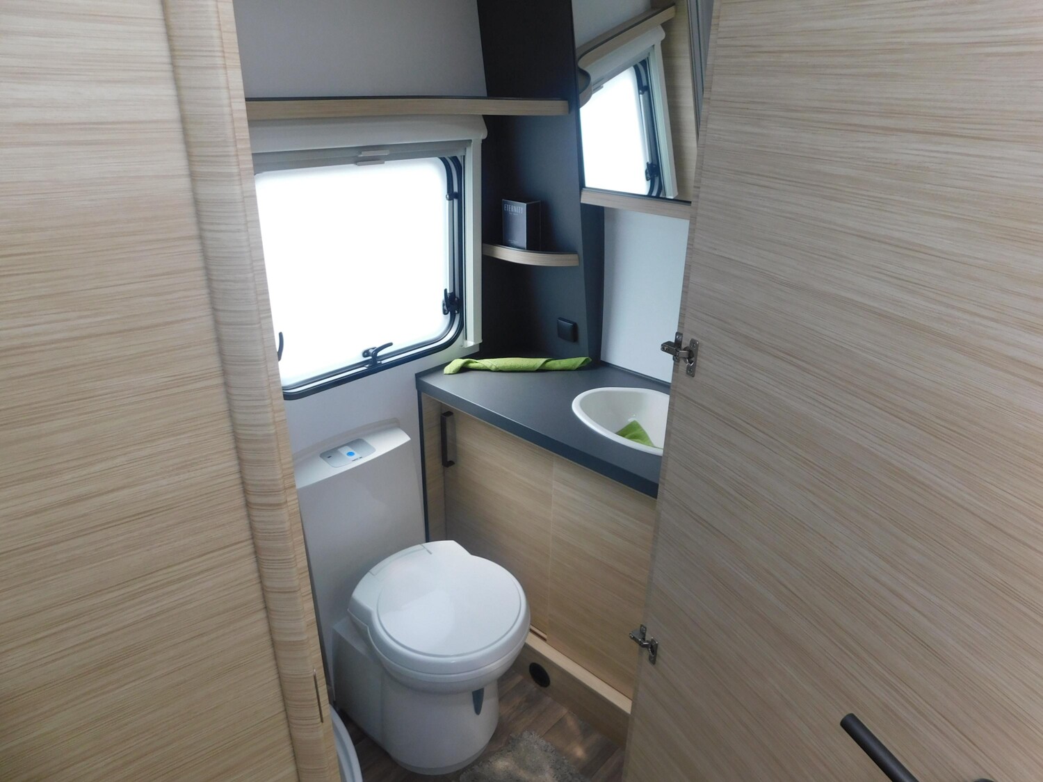 Fendt Apero Activ 560 SKM Combi6E, Fußbodenheizung, 2T - Bild 14
