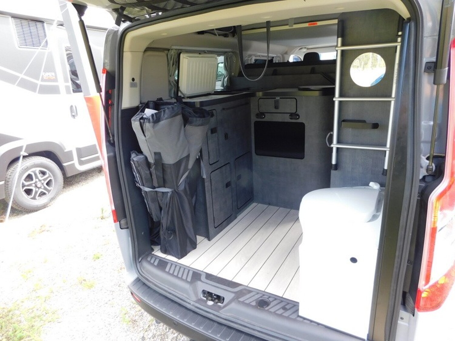 Ford Nugget Plus Limited AHK, Automatik, uvm. - Ford Reisemobil 2024 - Bild 7 Ford Nugget Plus Limited AHK, Automatik, uvm. - Bild 7