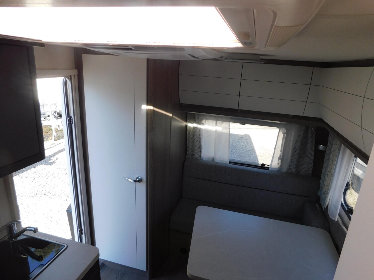 Hobby OnTour 390 SF Sackmarkise, Dachklima - Bild 7