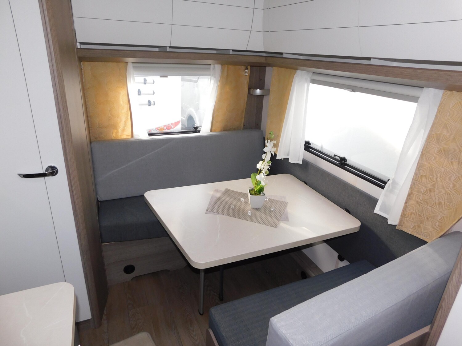 Hobby OnTour 390 SF Bugfenster, Hobby-Connect, 47LTank - Bild 6