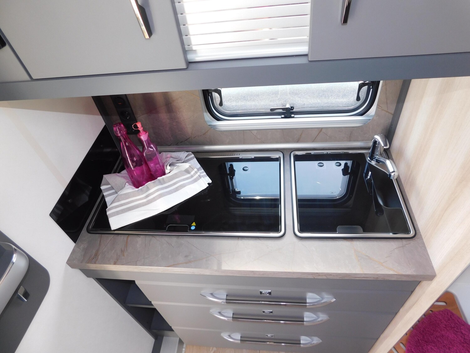 Hobby De Luxe 460 SFf 2026er, TV-Halter, Hobby-Connect - Bild 18