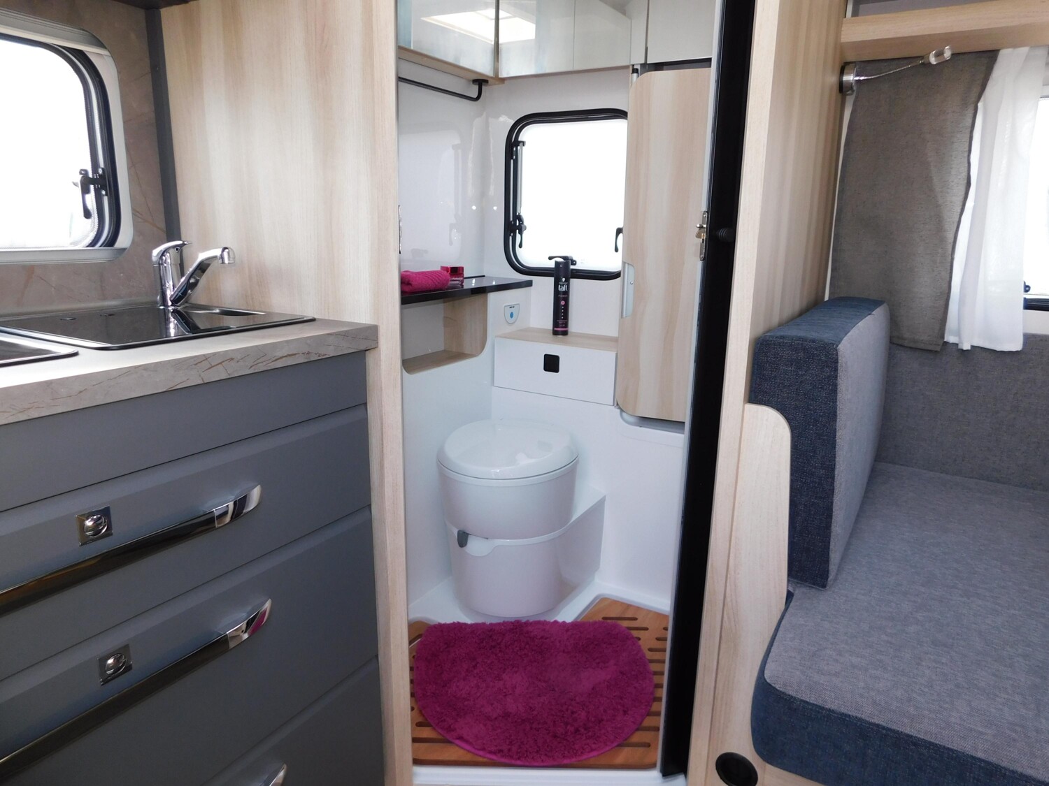 Hobby De Luxe 460 SFf 2026er, TV-Halter, Hobby-Connect - Bild 20