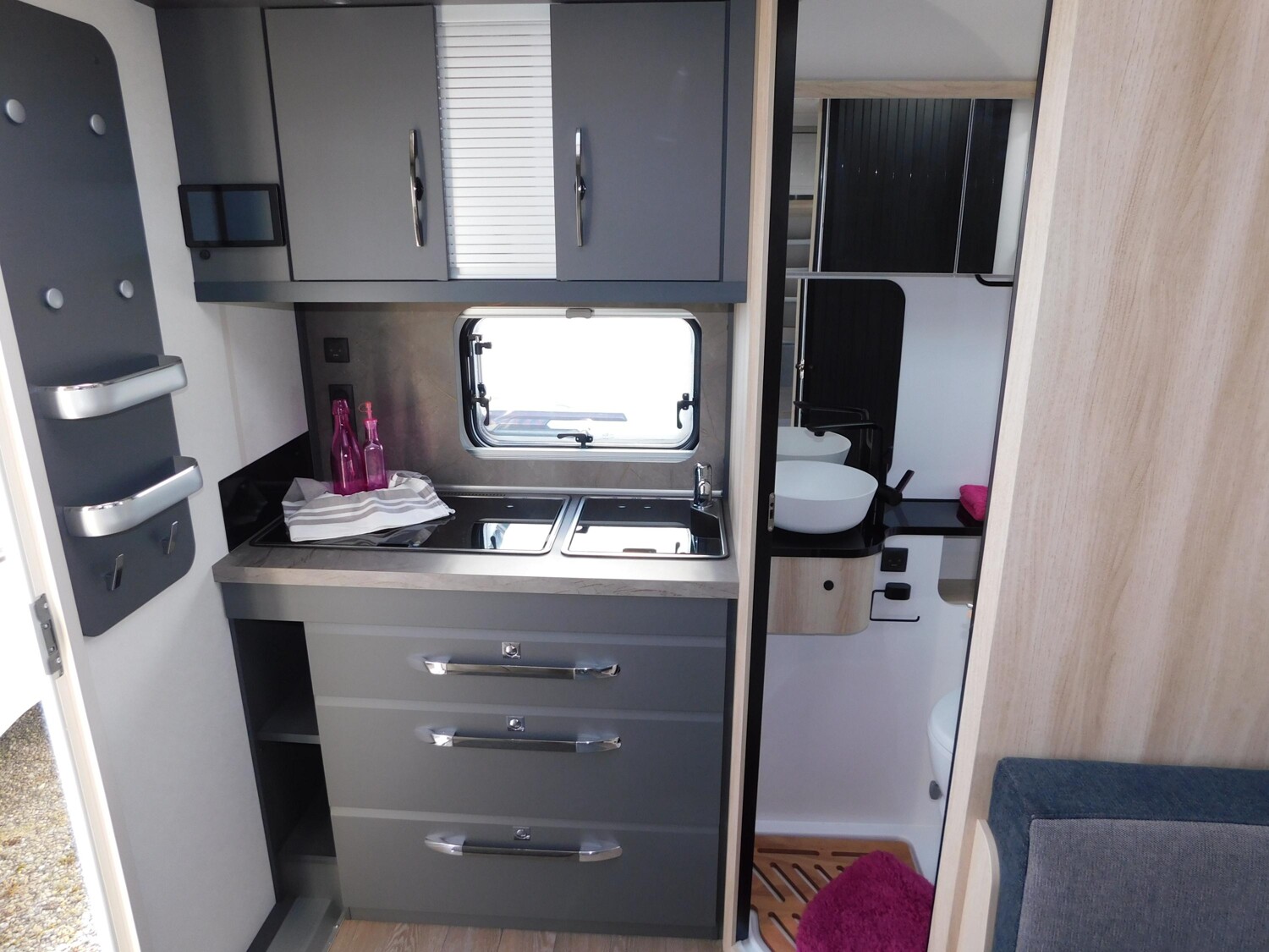 Hobby De Luxe 460 SFf 2026er, TV-Halter, Hobby-Connect - Bild 6