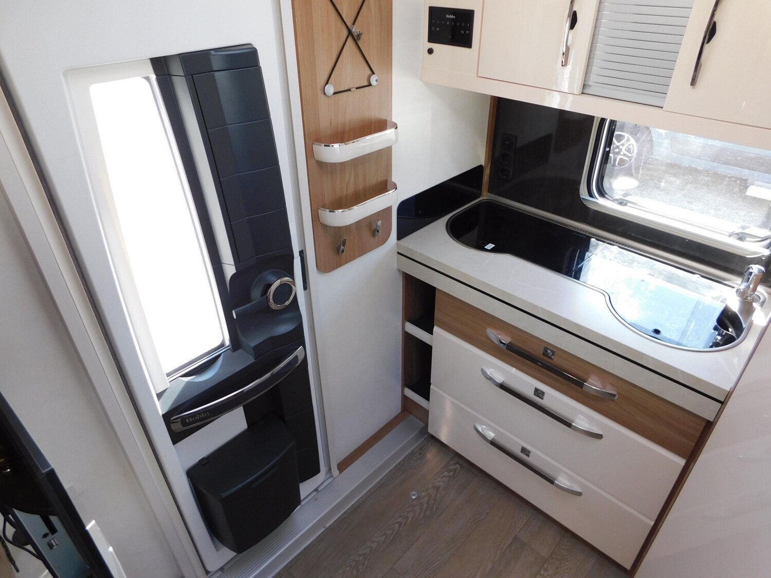 Hobby Excellent 460 SL Mover, Vorzelt, Duo-Control - Bild 7