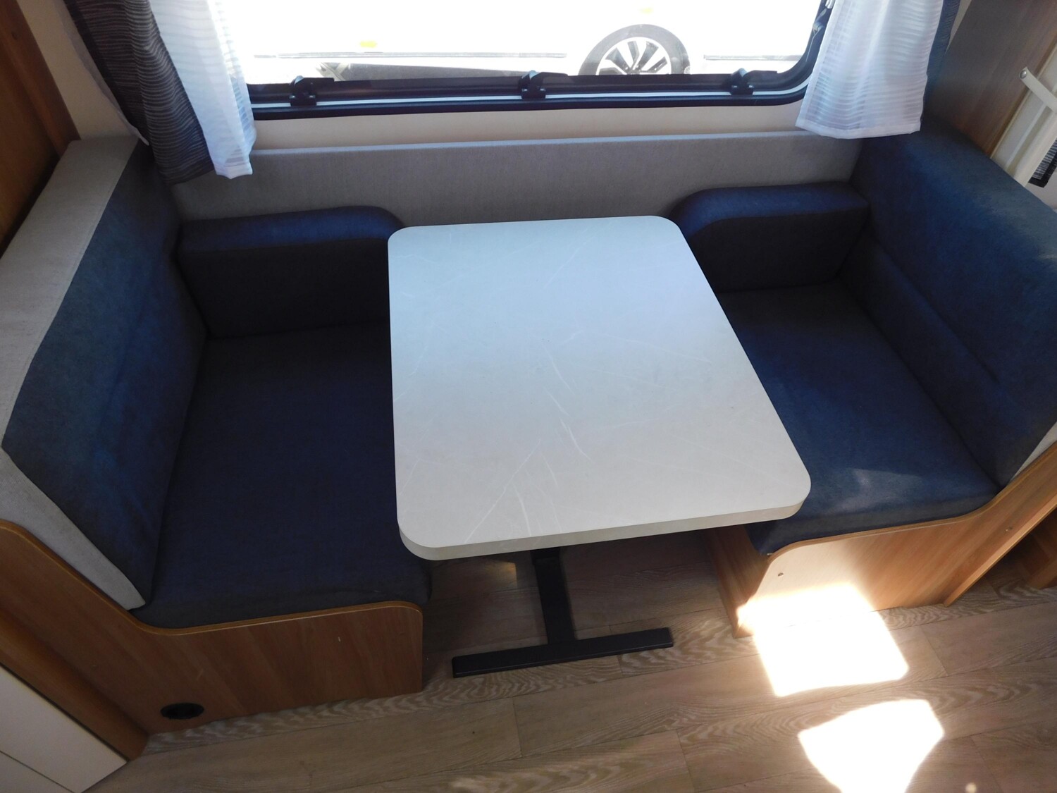 Hobby Excellent 460 SL Mover, Vorzelt, Duo-Control - Bild 9