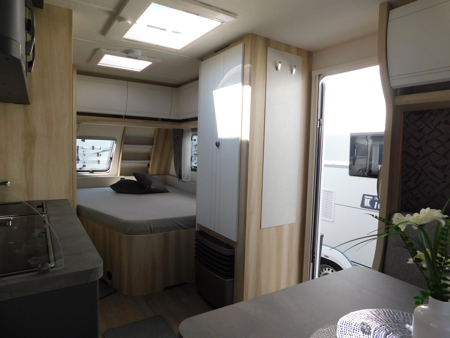 Hobby De Luxe 460 UFe IC-Line, Mover, Autark, Radträg. - Bild 11