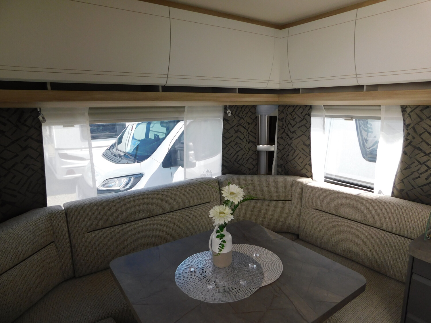 Hobby De Luxe 460 UFe IC-Line, Mover, Autark, Radträg. - Bild 7