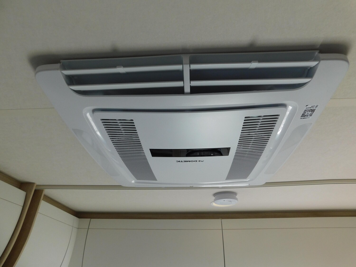 Hobby De Luxe 490 KMF Verfügbar ab November 2026 - Bild 12