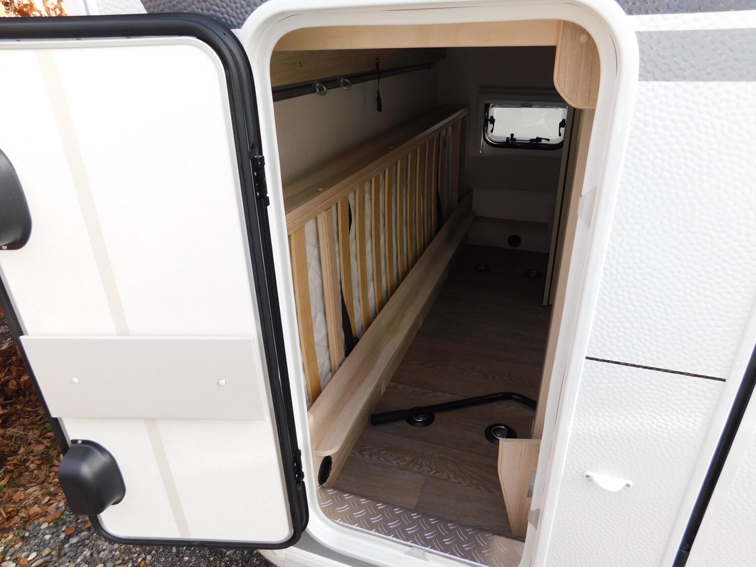 Hobby De Luxe 490 KMF Verfügbar ab November 2026 - Bild 3