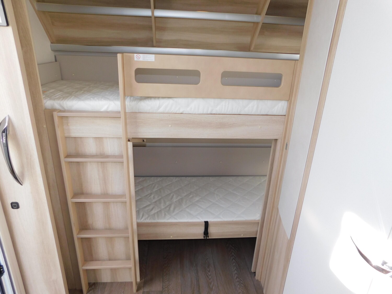 Hobby De Luxe 490 KMF Allgäu-Edition - Bild 10