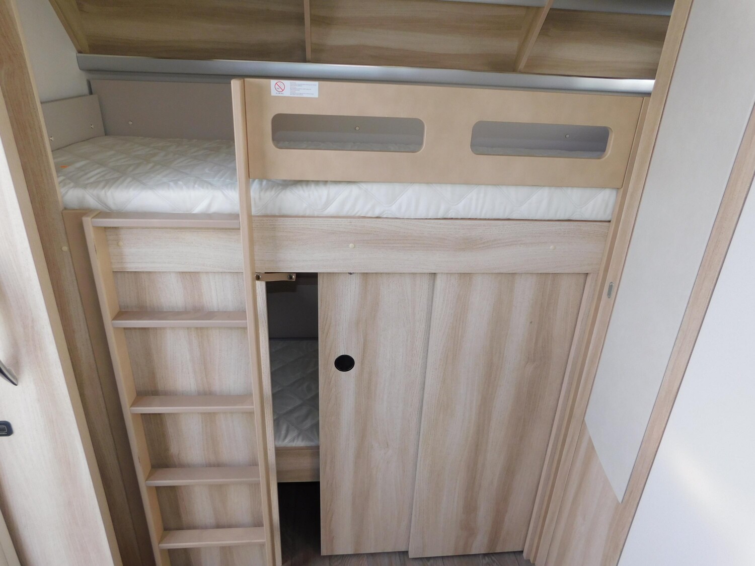 Hobby De Luxe 490 KMF Allgäu-Edition - Bild 11