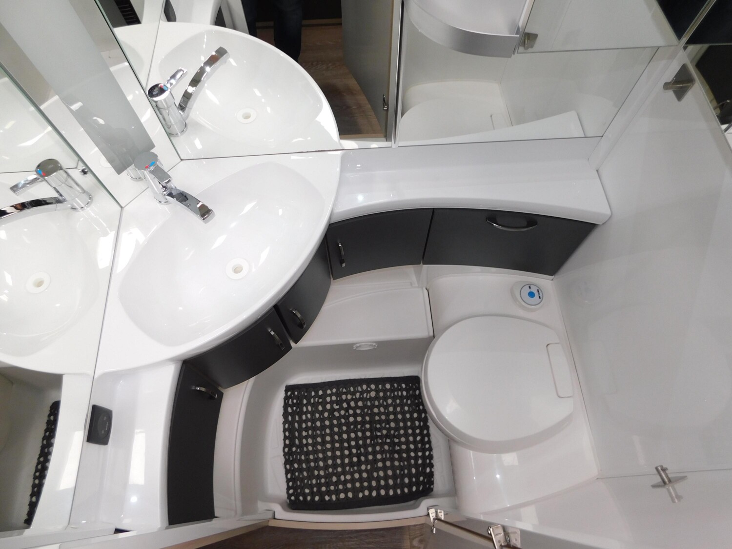 Hobby De Luxe Edition 495 UL Mover, Markise, MaxxFan - Hobby Caravan 2021 - Bild 12 Hobby De Luxe Edition 495 UL Mover, Markise, MaxxFan - Bild 12