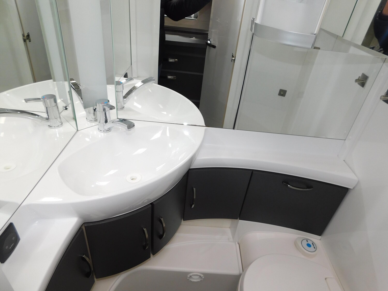 Hobby De Luxe Edition 495 UL Mover, Markise, MaxxFan - Hobby Caravan 2021 - Bild 13 Hobby De Luxe Edition 495 UL Mover, Markise, MaxxFan - Bild 13