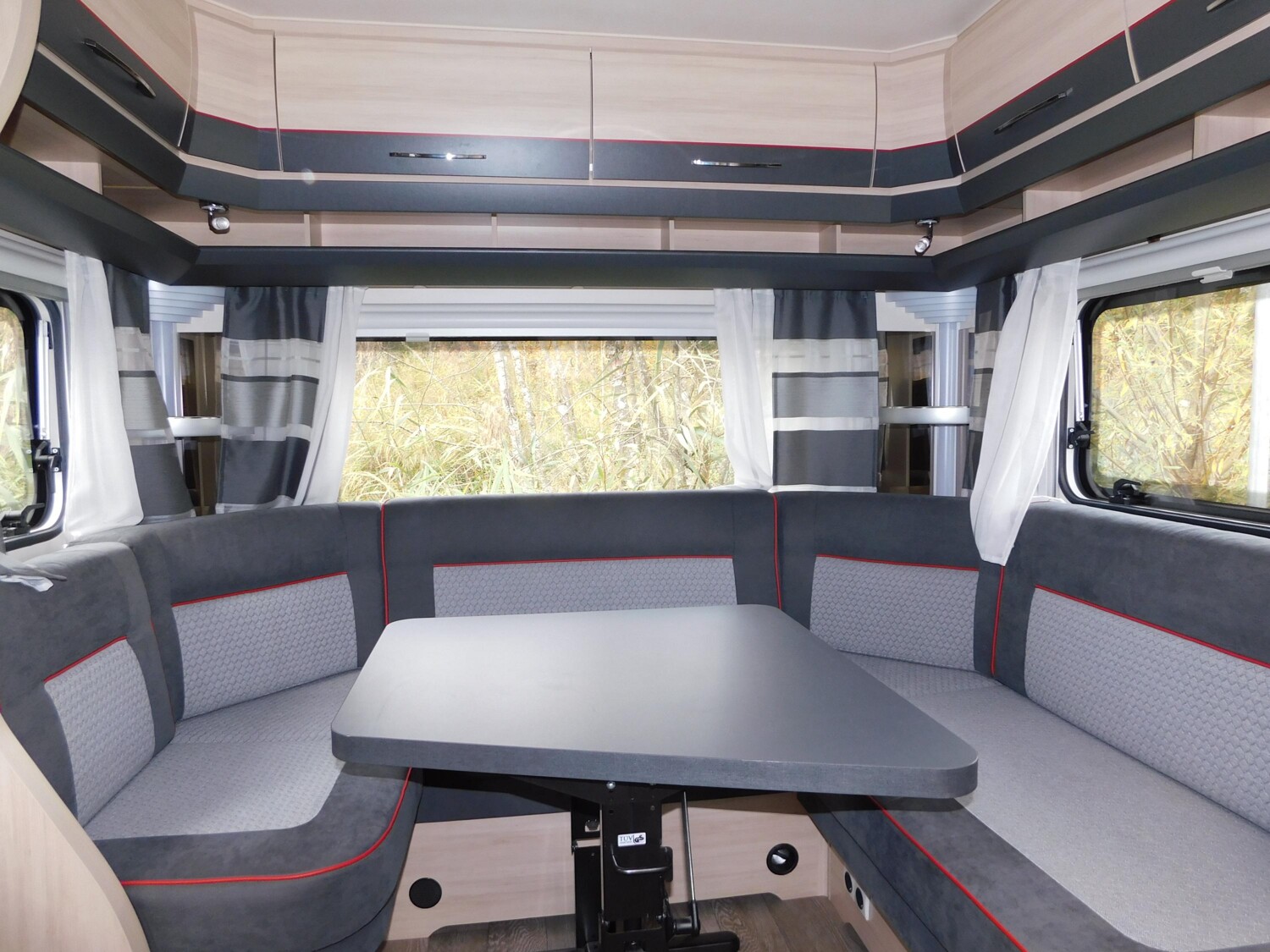 Hobby De Luxe Edition 495 UL Mover, Markise, MaxxFan - Hobby Caravan 2021 - Bild 8 Hobby De Luxe Edition 495 UL Mover, Markise, MaxxFan - Bild 8