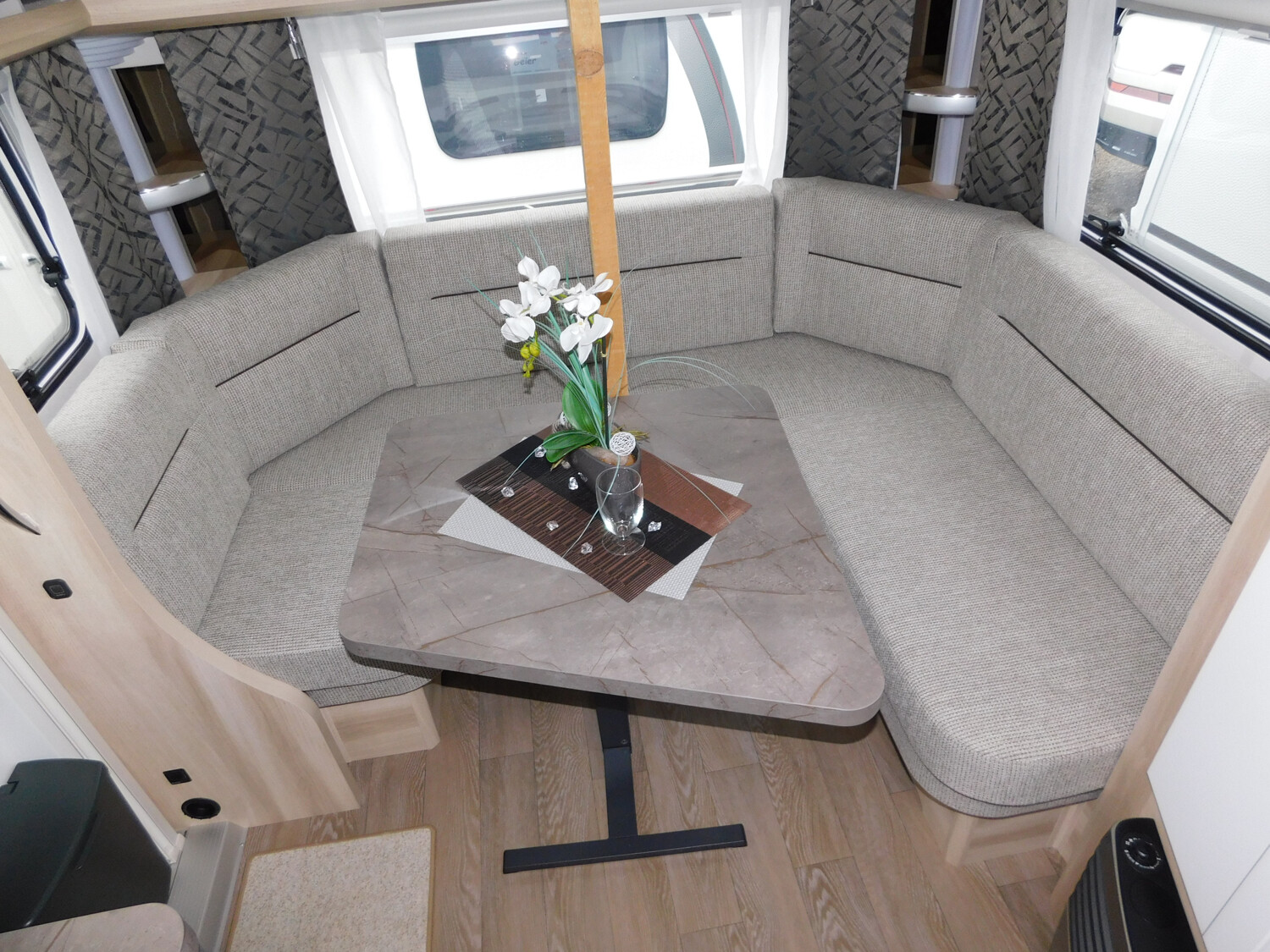 Hobby De Luxe 495 UL IC-LINE - Bild 8