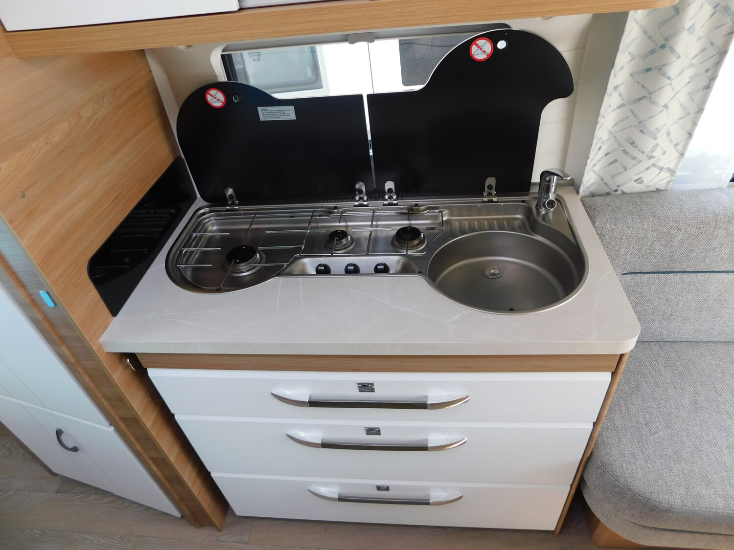 Hobby De Luxe 495 WFB City Wasser, Ambientenbeleuchtun - Bild 11