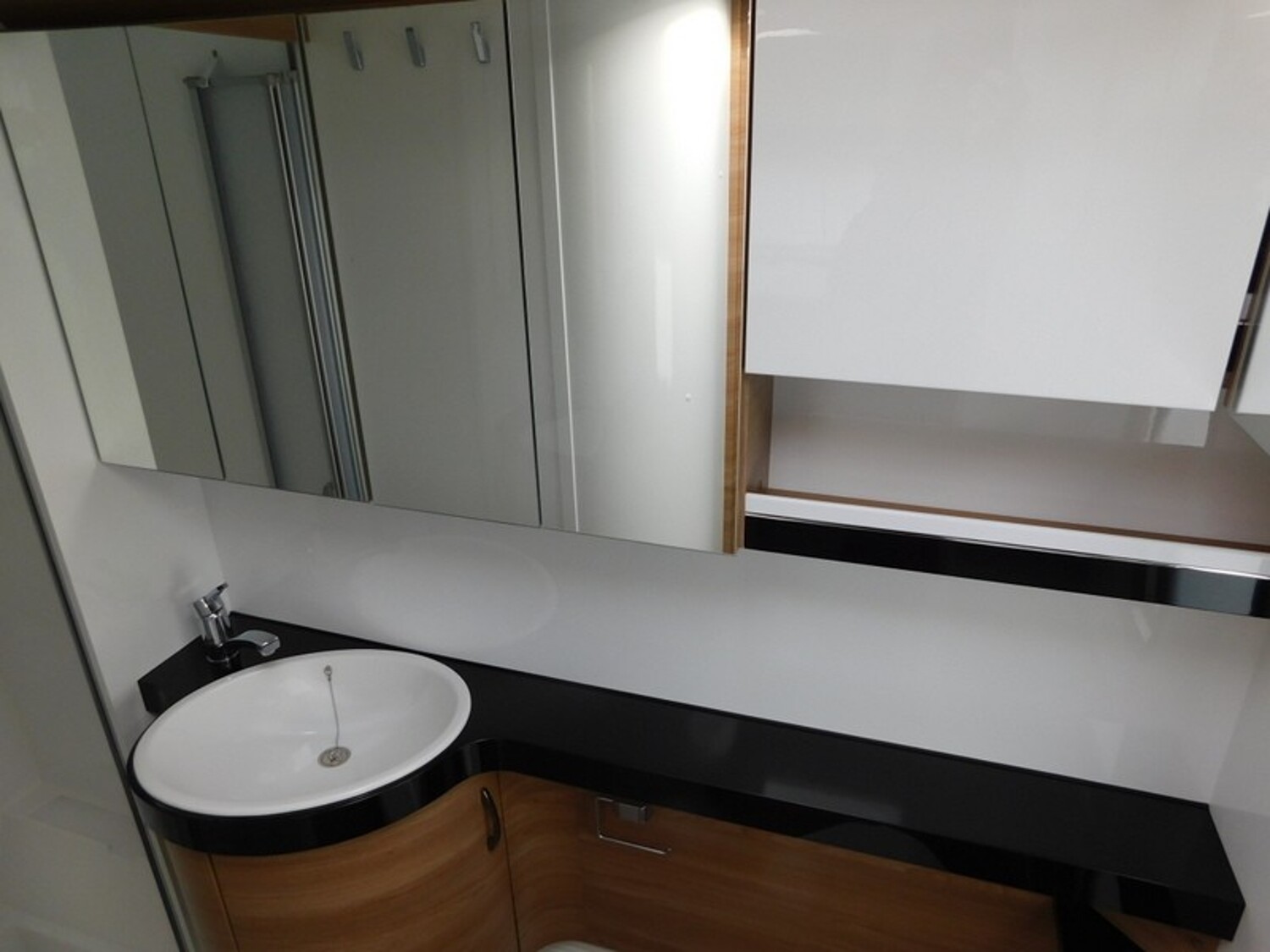 Hobby De Luxe 495 WFB Fahrradträger, Monocontrol CS, - Hobby Caravan 2022 - Bild 13 Hobby De Luxe 495 WFB Fahrradträger, Monocontrol CS, - Bild 13