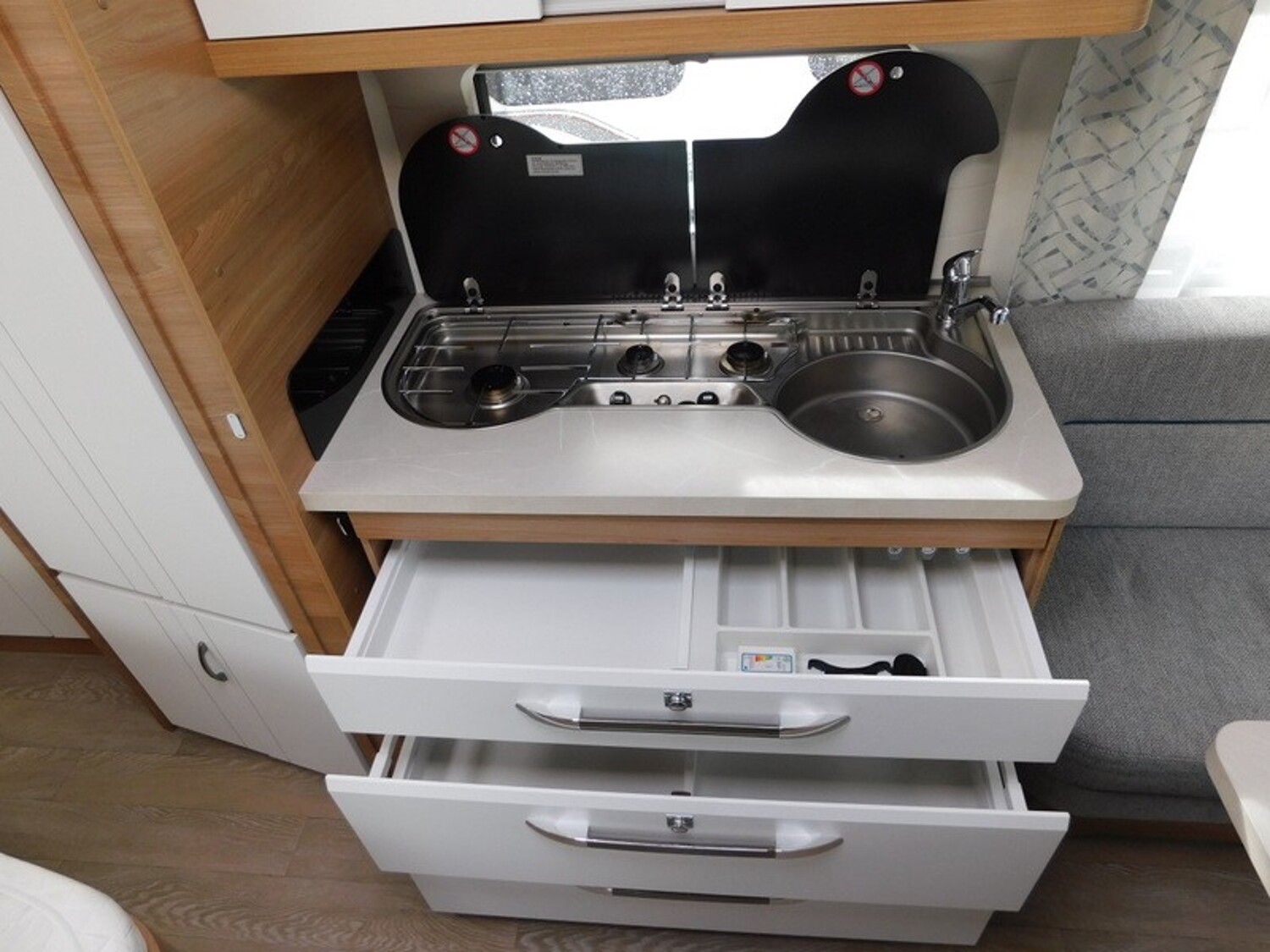 Hobby De Luxe 495 WFB Fahrradträger, Monocontrol CS, - Hobby Caravan 2022 - Bild 16 Hobby De Luxe 495 WFB Fahrradträger, Monocontrol CS, - Bild 16