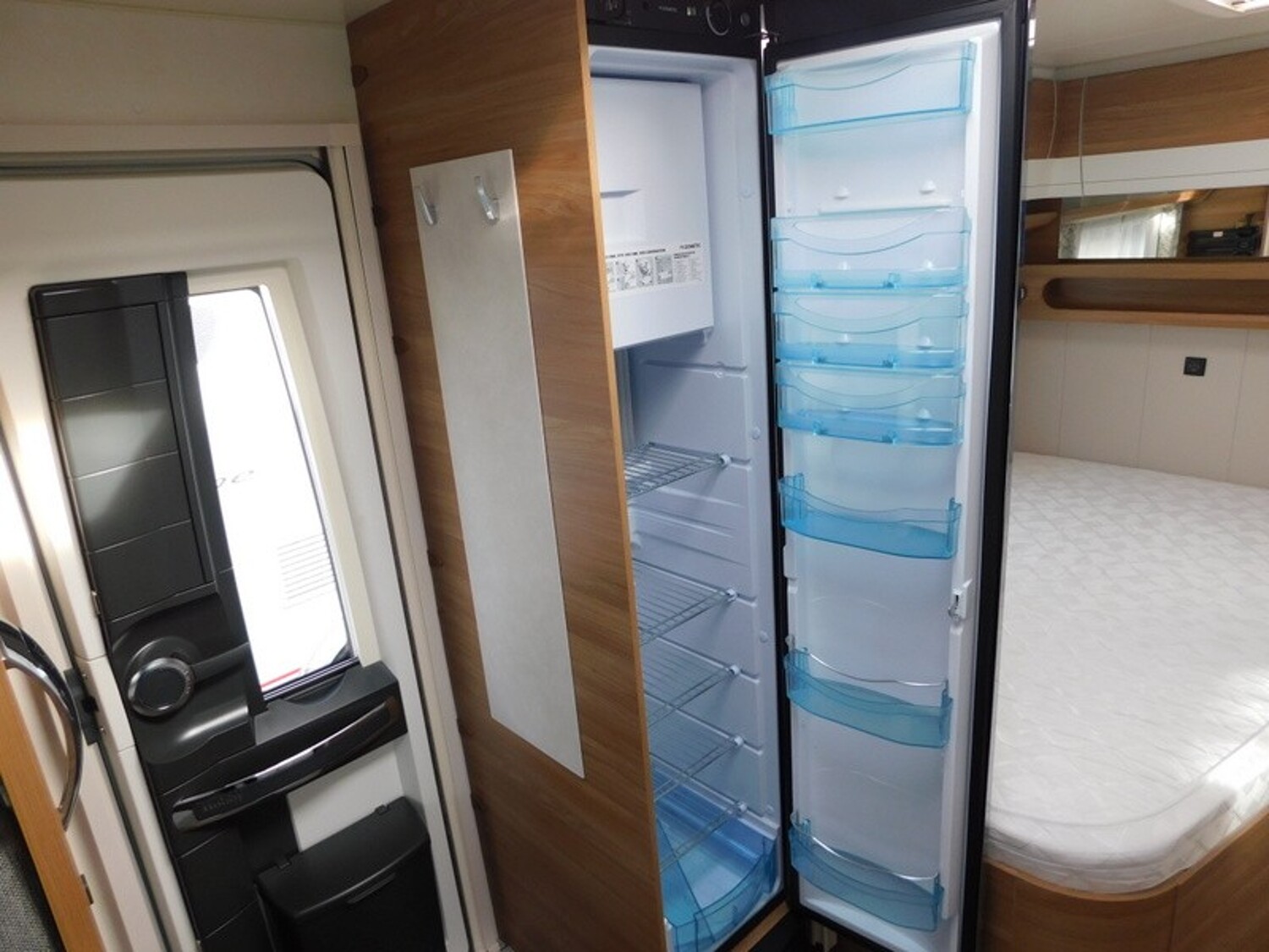 Hobby De Luxe 495 WFB Fahrradträger, Monocontrol CS, - Hobby Caravan 2022 - Bild 17 Hobby De Luxe 495 WFB Fahrradträger, Monocontrol CS, - Bild 17