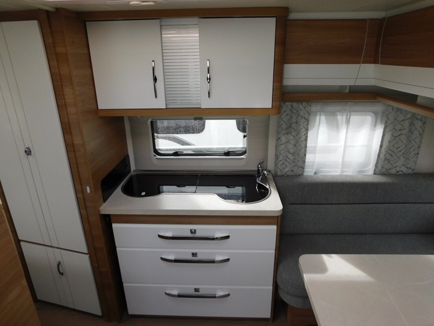 Hobby De Luxe 495 WFB Fahrradträger, Monocontrol CS, - Hobby Caravan 2022 - Bild 7 Hobby De Luxe 495 WFB Fahrradträger, Monocontrol CS, - Bild 7