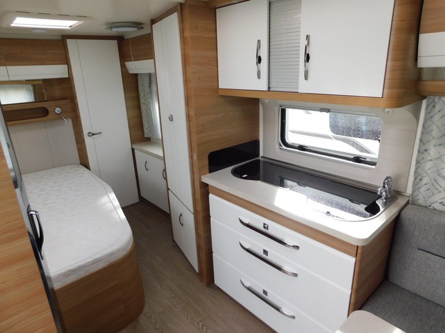 Hobby De Luxe 495 WFB Fahrradträger, Monocontrol CS, - Hobby Caravan 2022 - Bild 8 Hobby De Luxe 495 WFB Fahrradträger, Monocontrol CS, - Bild 8