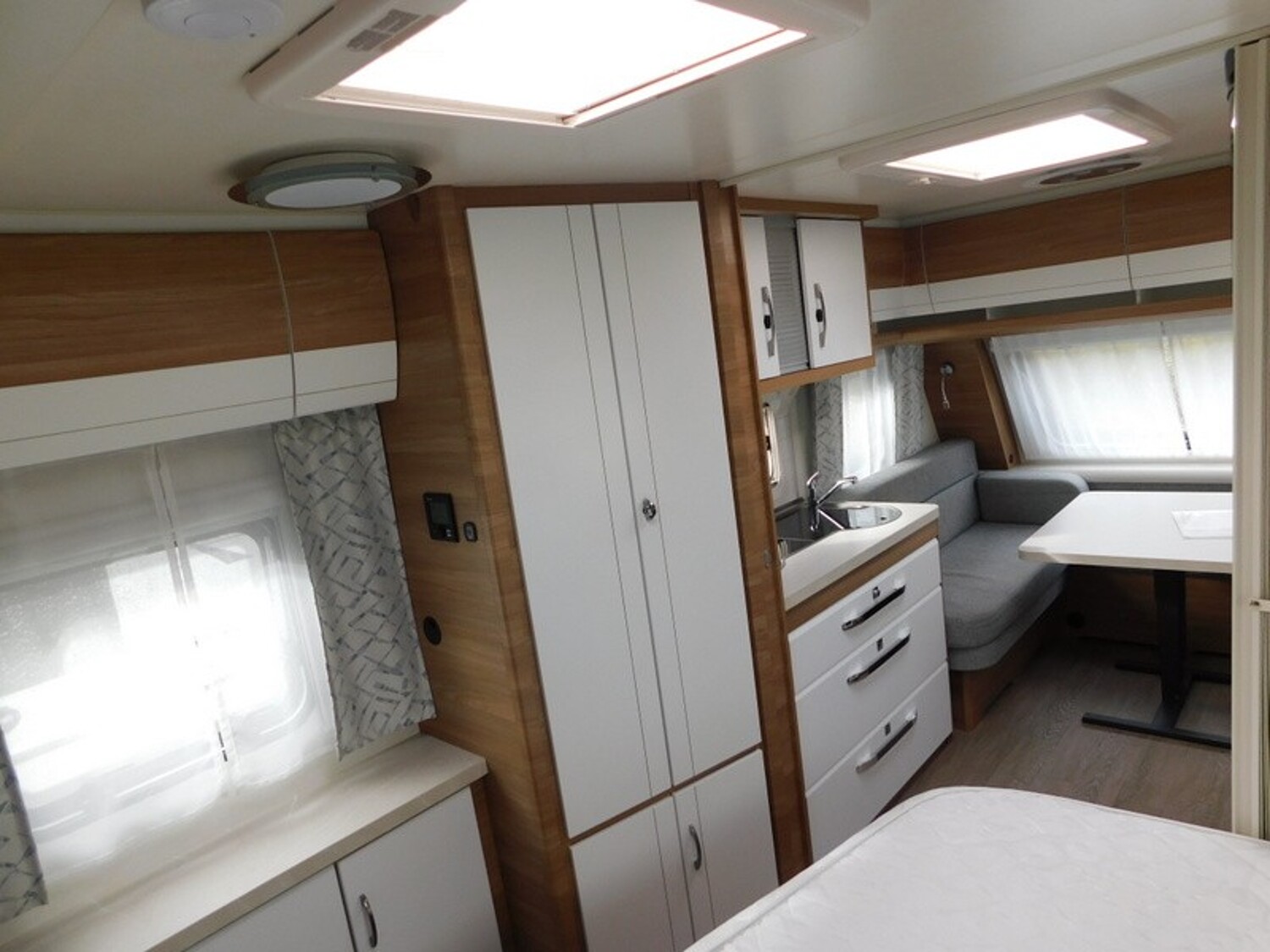 Hobby De Luxe 495 WFB Fahrradträger, Monocontrol CS, - Hobby Caravan 2022 - Bild 10 Hobby De Luxe 495 WFB Fahrradträger, Monocontrol CS, - Bild 10