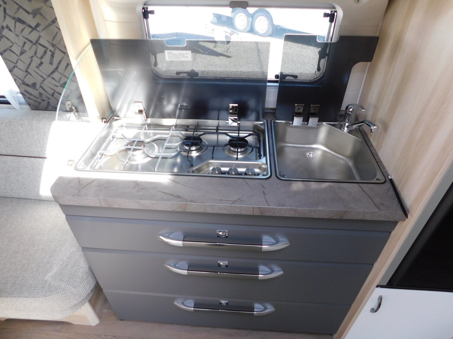 Hobby De Luxe 515 UHK 2000Kg,Alu,Mikrowelle,Teppich... - Bild 12