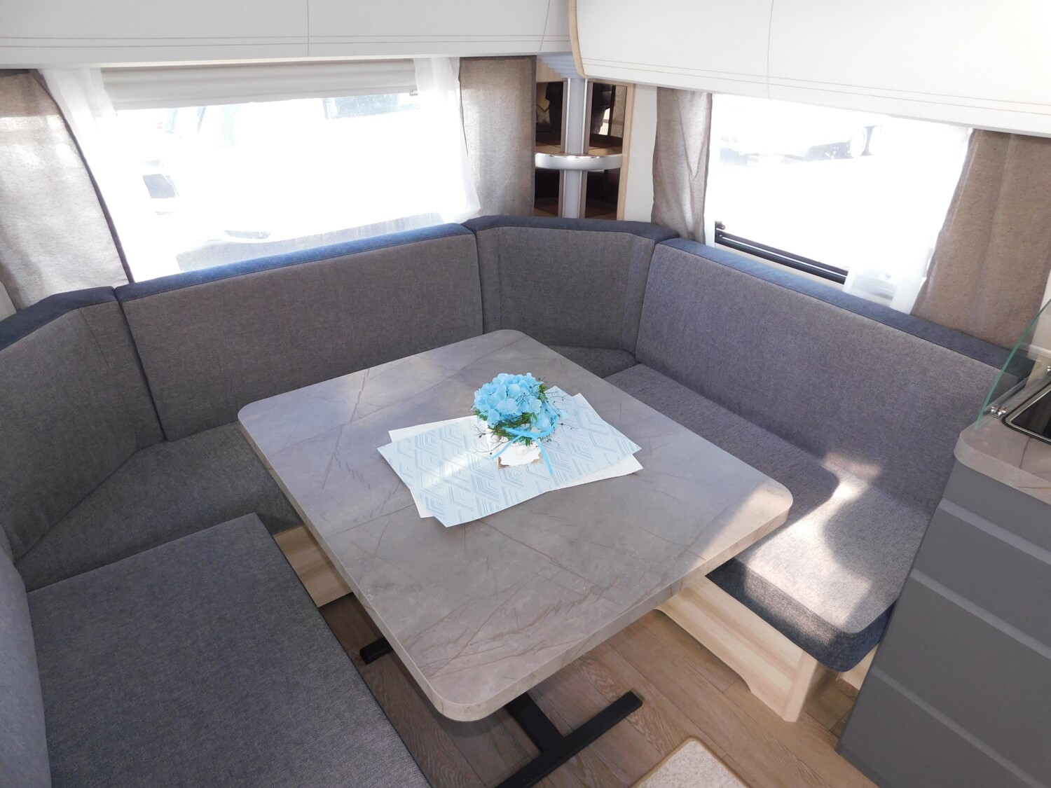 Hobby De Luxe 515 UHL Abfahrbereit + 6000 gespart - Bild 6