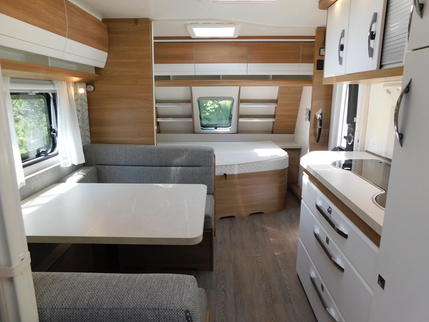 Hobby De Luxe 545 KMF Klima, Mover, Vorzelt, Autark - Bild 10
