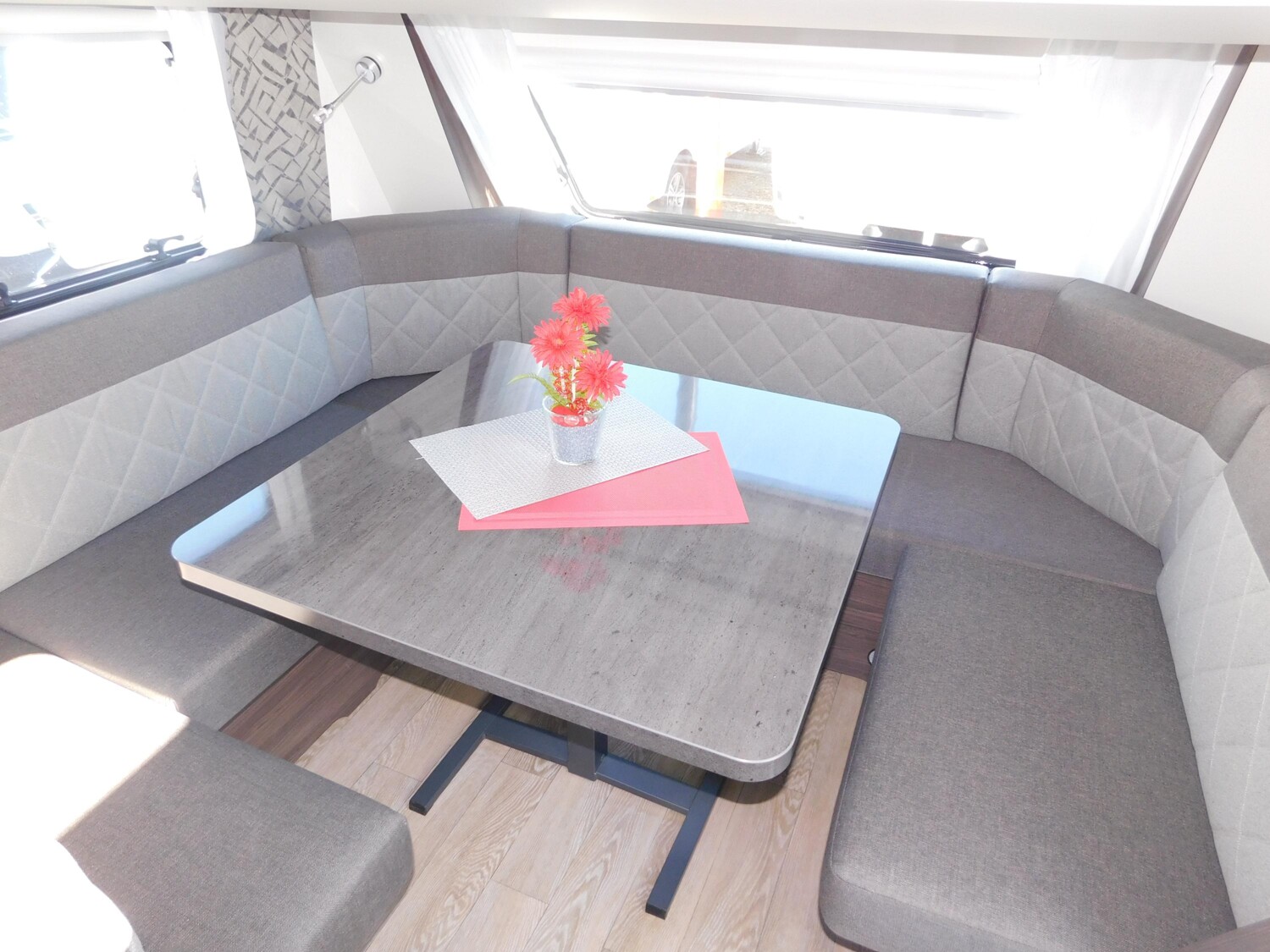 Hobby Prestige 560 FC ALDE-Heizung, Backofen, 2T-Achse - Bild 7